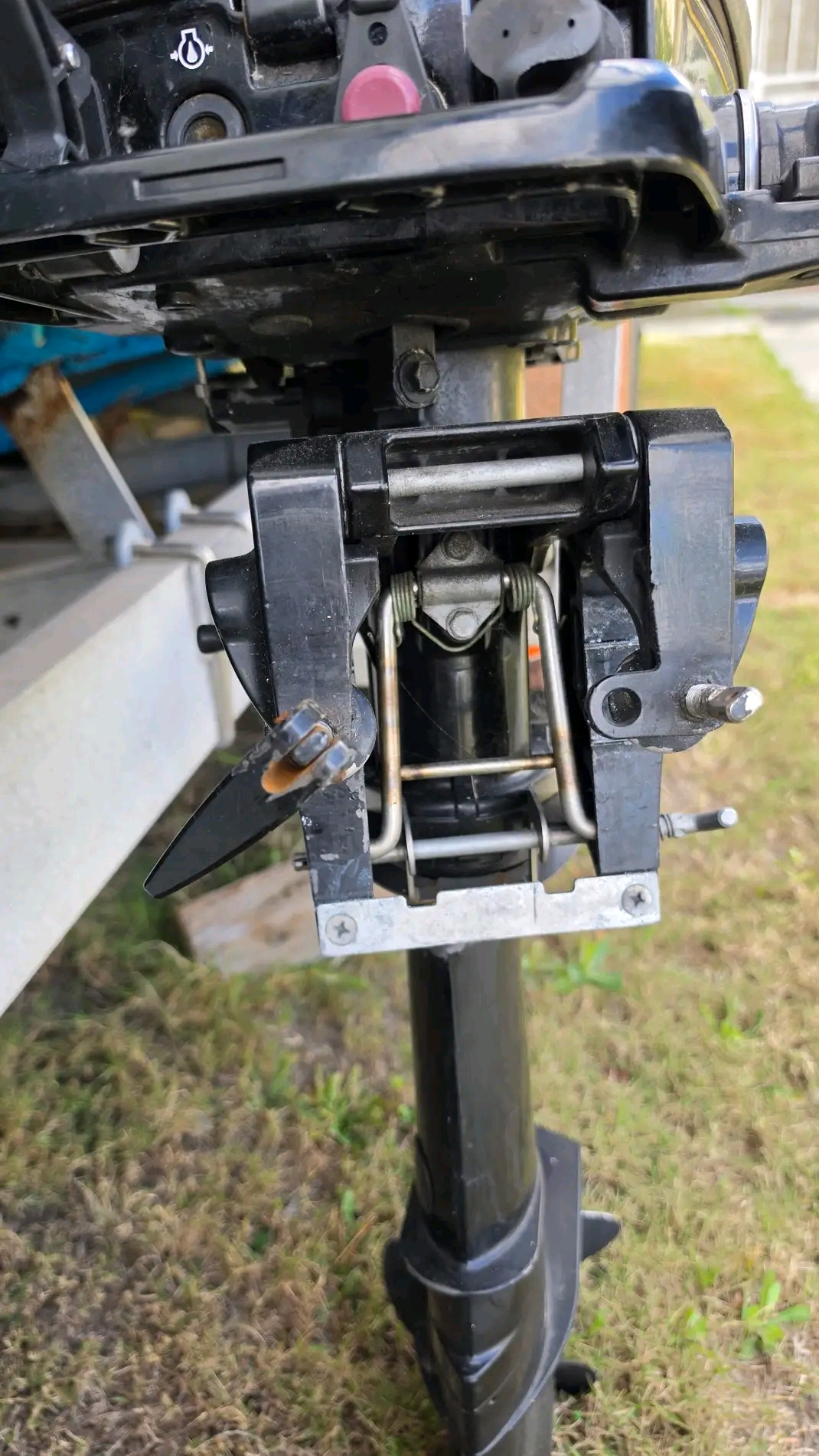 Mercury 5HP 4 Stroke Outboard Motor - Image 3