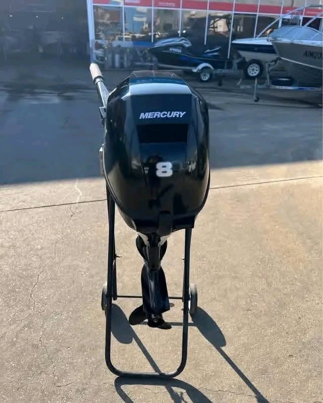 Mercury 8HP 4 Stroke Outboard Motor