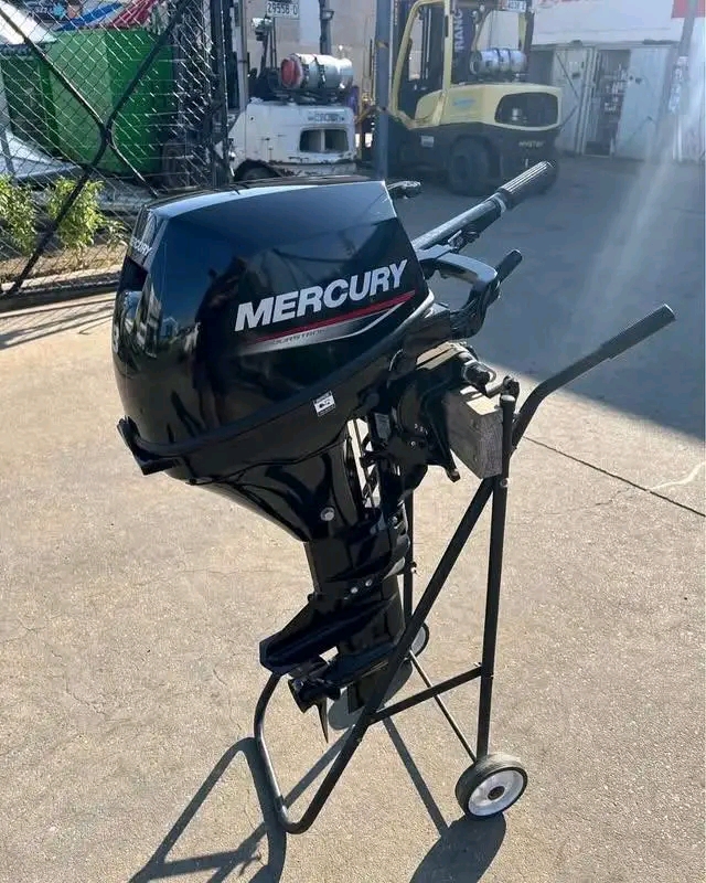 Mercury 8HP 4 Stroke Outboard Motor - Image 2