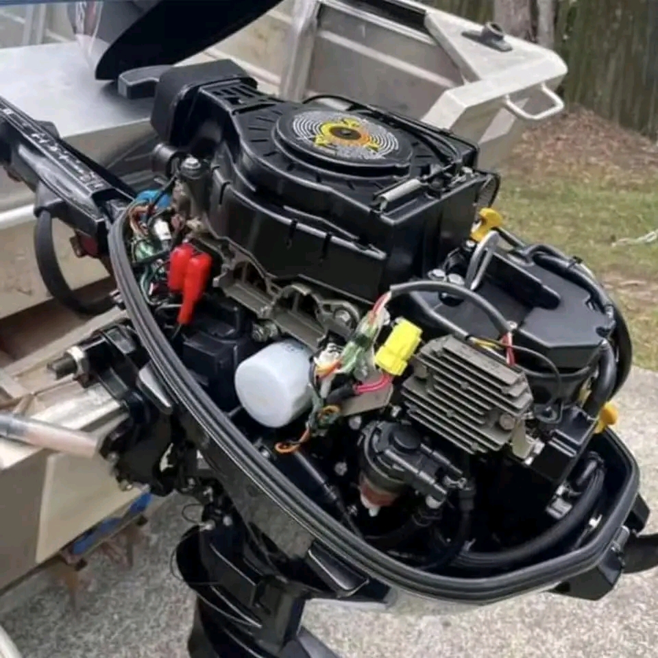 Mercury 20HP 4 Stroke Outboard Motor - Image 5