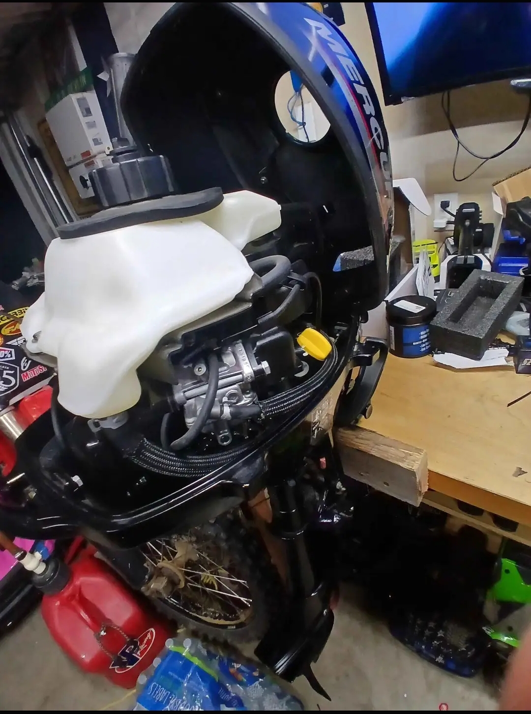 Mercury 2.5HP 4 Stroke Outboard Motor - Image 5