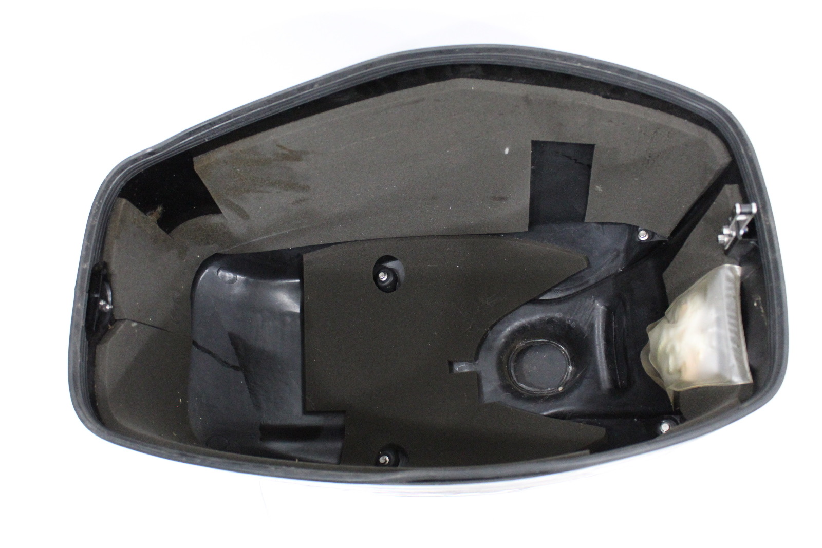 Mercury Cowling 20HP 4 Stroke - Image 4