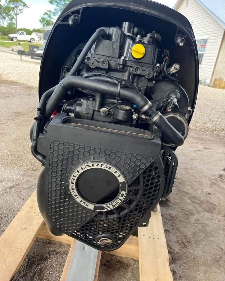 Mercury Verado 350HP 4-Stroke - Image 8